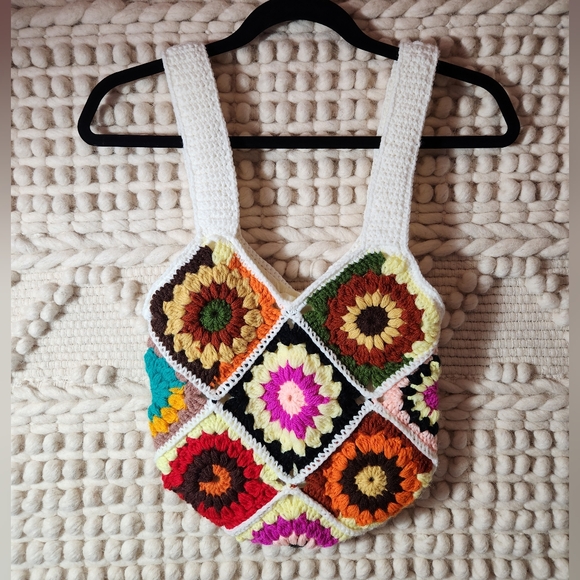 Crochet Flower Tote - Picture 2 of 4